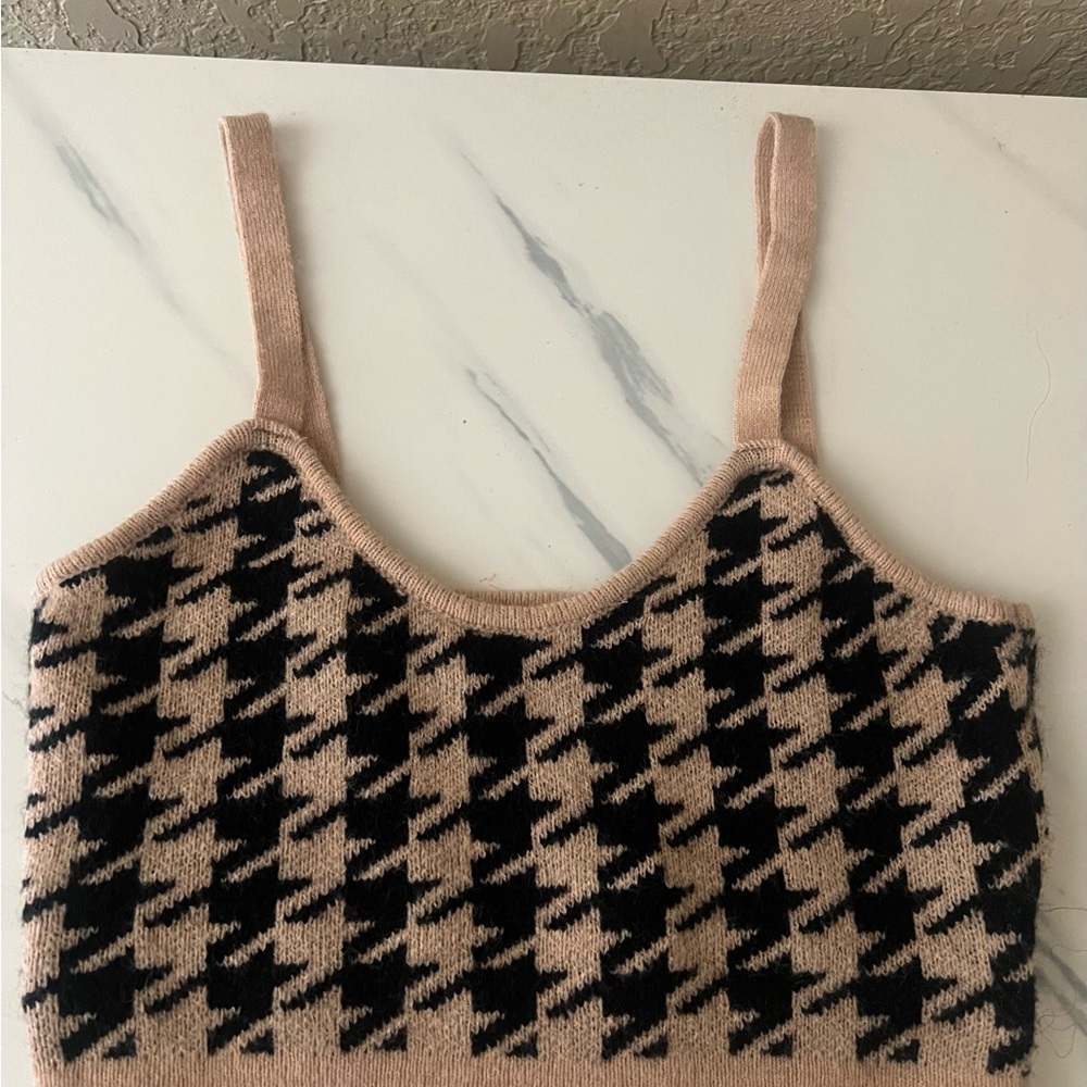 Stylish Houndstooth Knit Tank Top